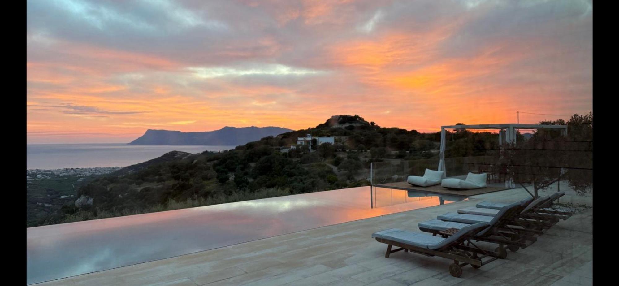 Ellas Residence Fantastic Pool Heated 키사모스 외부 사진